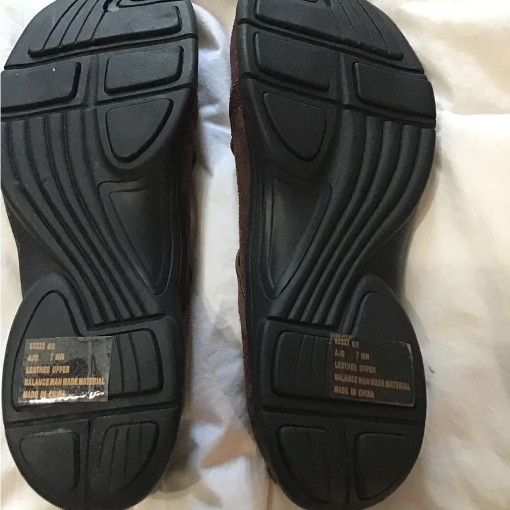 Women’s size 7 flexible sport slip on shoes cc - Picture 6 of 7